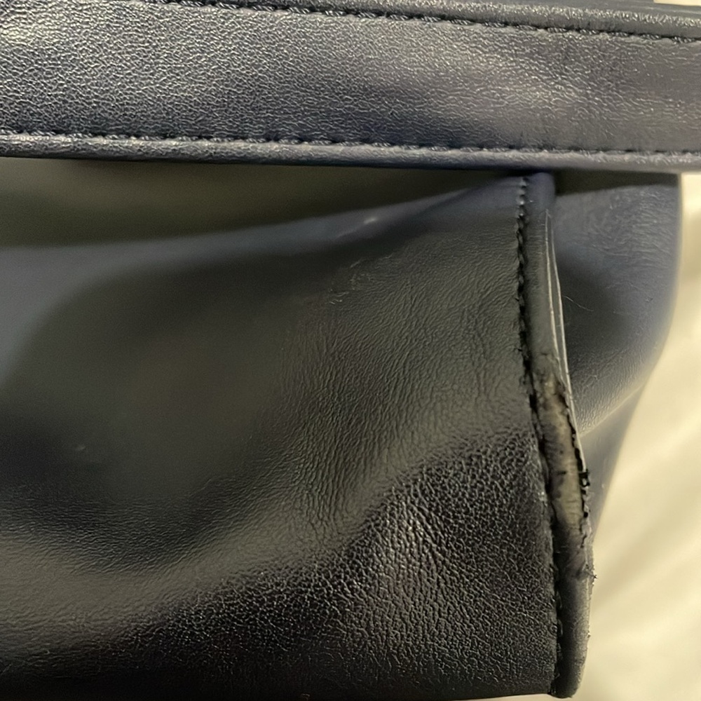 Navy blue Telfar bag - Medium 
Well used 
All impurities listed in photos - Picture 5 of 7
